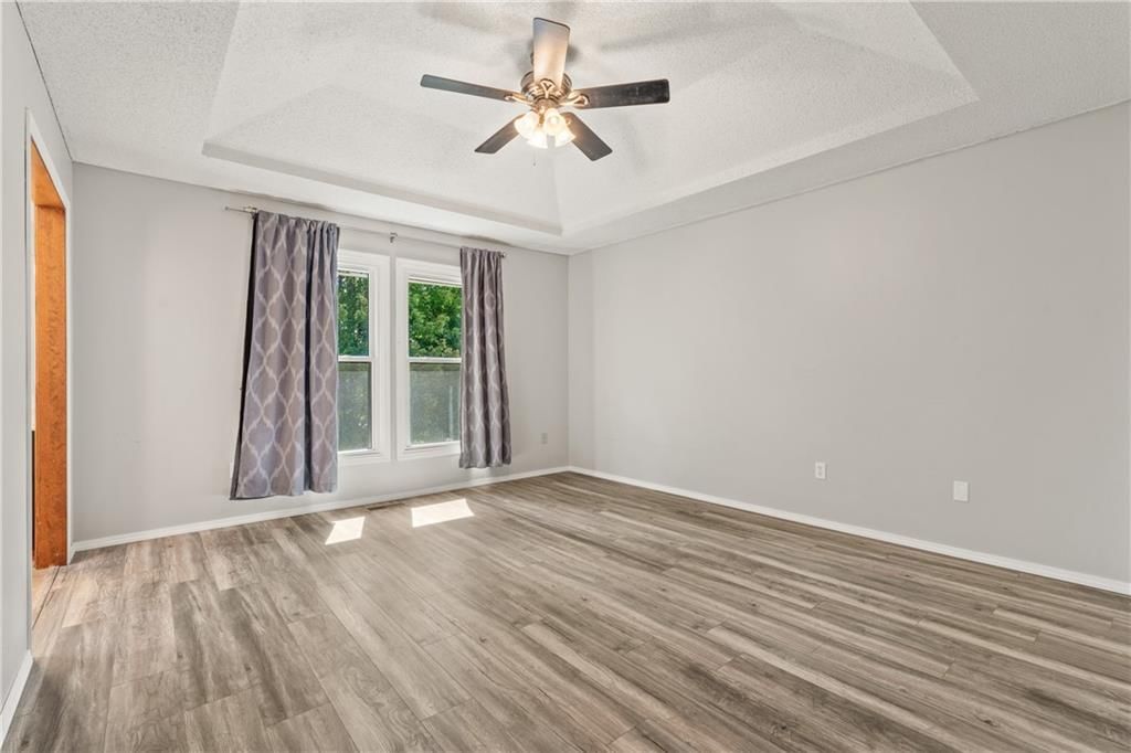 611 N Sycamore Street — photo 21