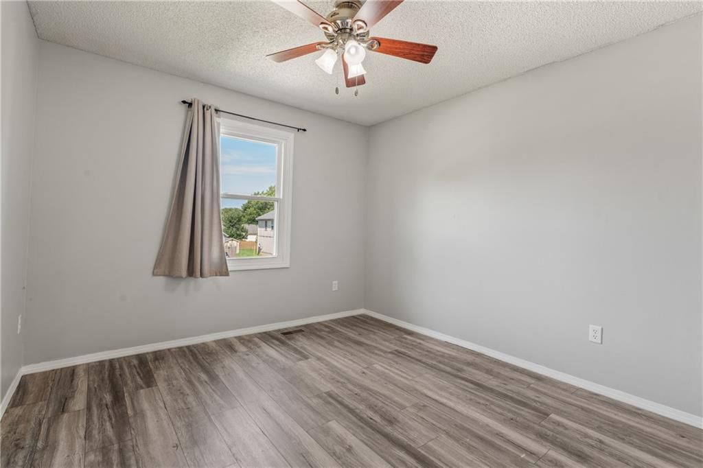 611 N Sycamore Street — photo 28