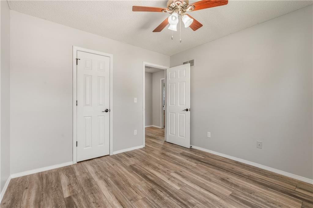 611 N Sycamore Street — photo 29