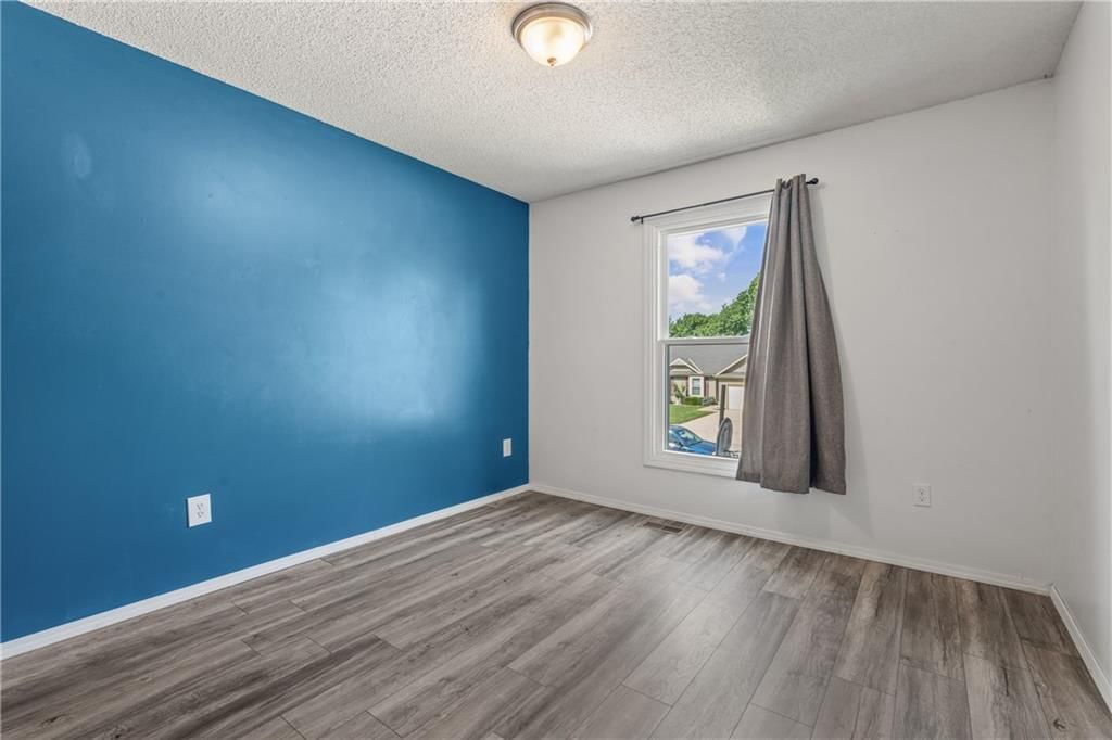 611 N Sycamore Street — photo 32