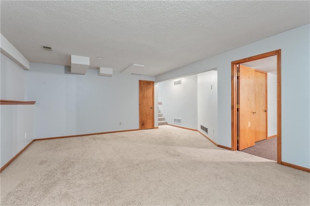 611 N Sycamore Street — photo 41
