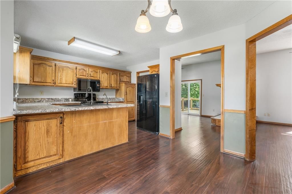 611 N Sycamore Street — photo 10