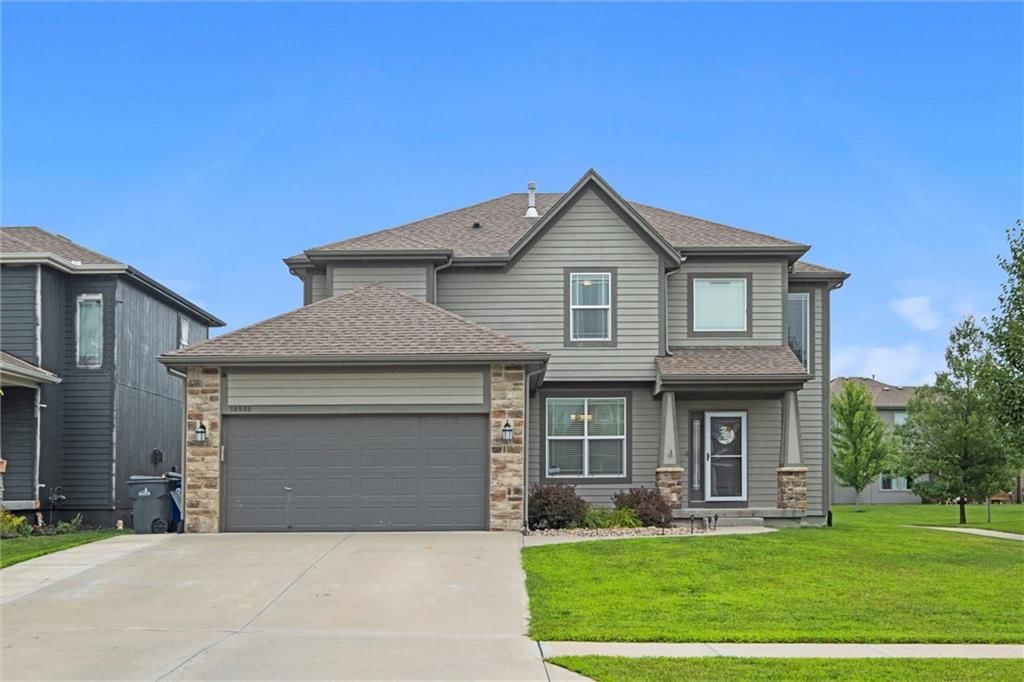 18998 W 166th Terrace, Olathe, KS