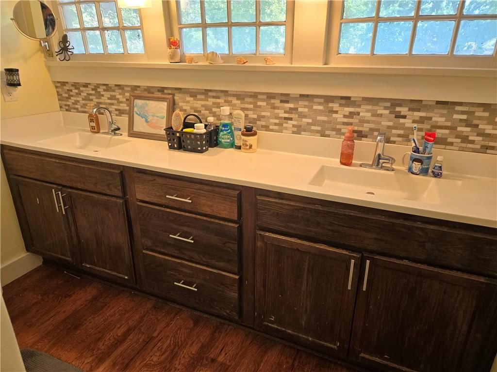 601 E Peoria Street — photo 24