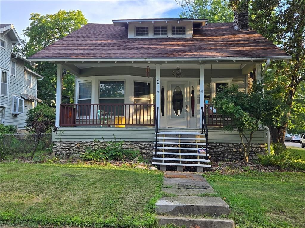 601 E Peoria Street — photo 38