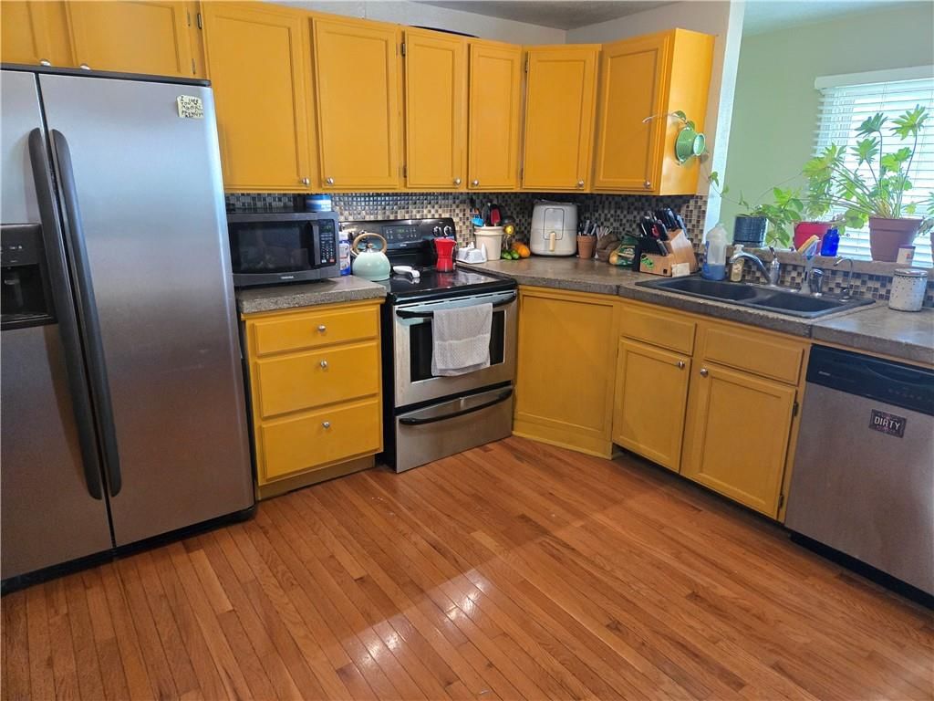 601 E Peoria Street — photo 10