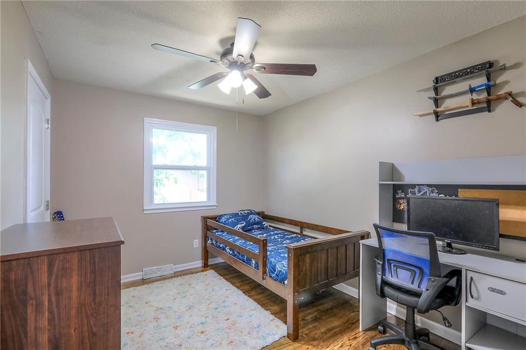 606 W Smith Street — photo 11