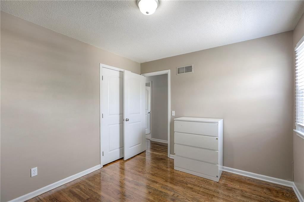 606 W Smith Street — photo 14
