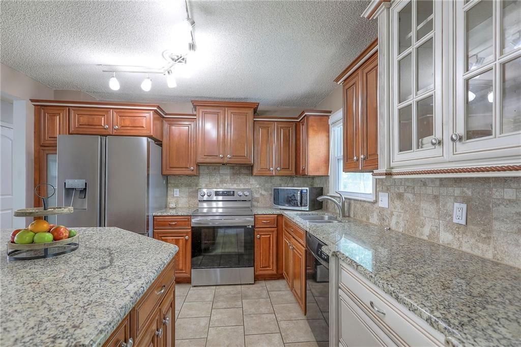 606 W Smith Street — photo 4