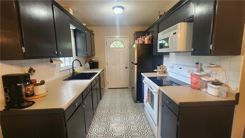 406 E Tuggle Street — photo 5