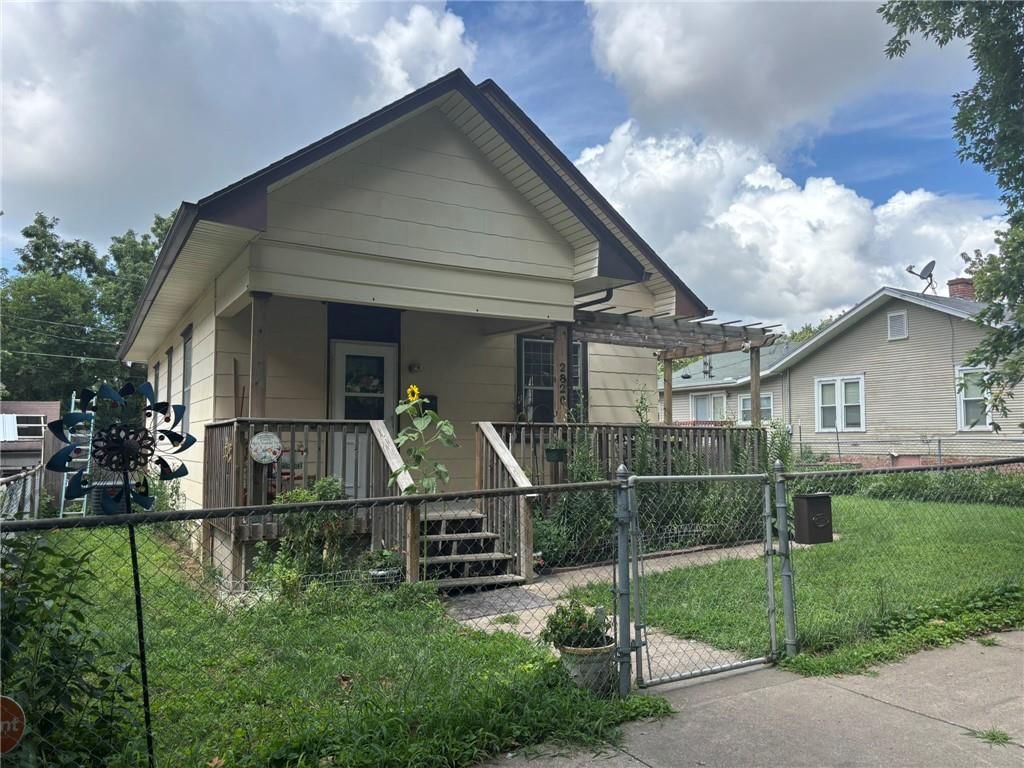 2820 S 24th Street — photo 2