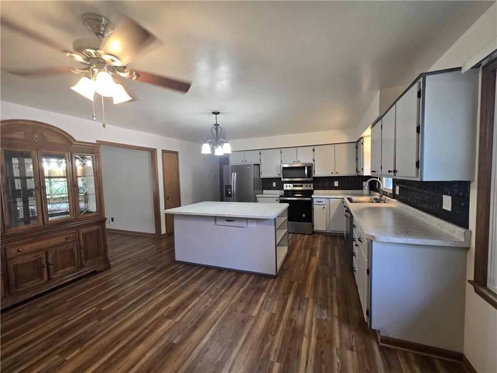 1103 S Water Street — photo 10