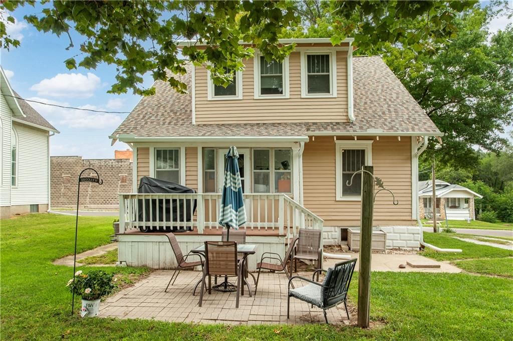 402 Bridge Street — photo 7