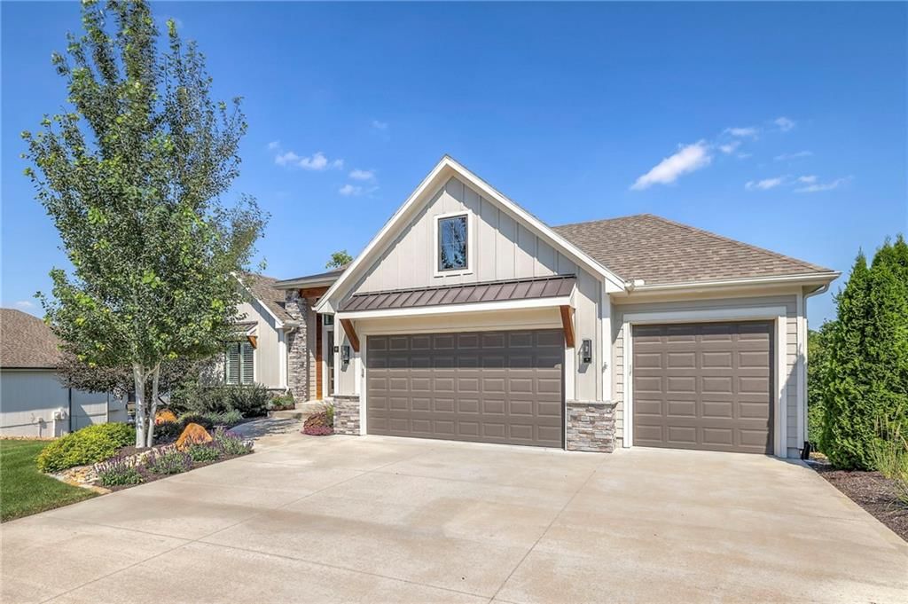 10 Black Hawk Drive — photo 2