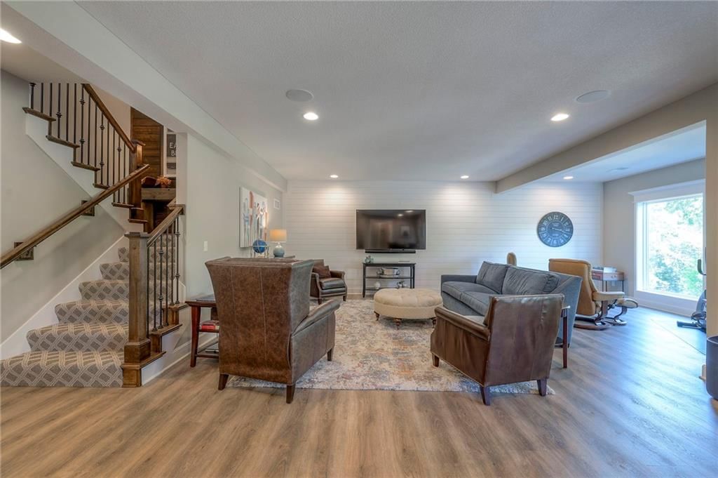 10 Black Hawk Drive — photo 43
