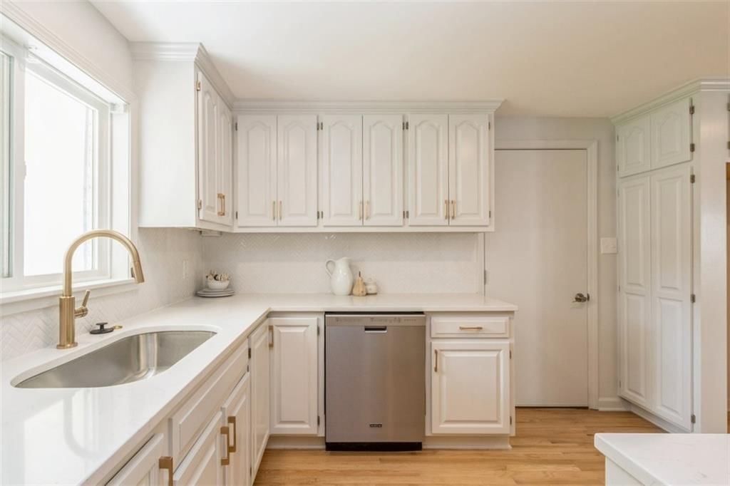 5008 W 79th Street — photo 10