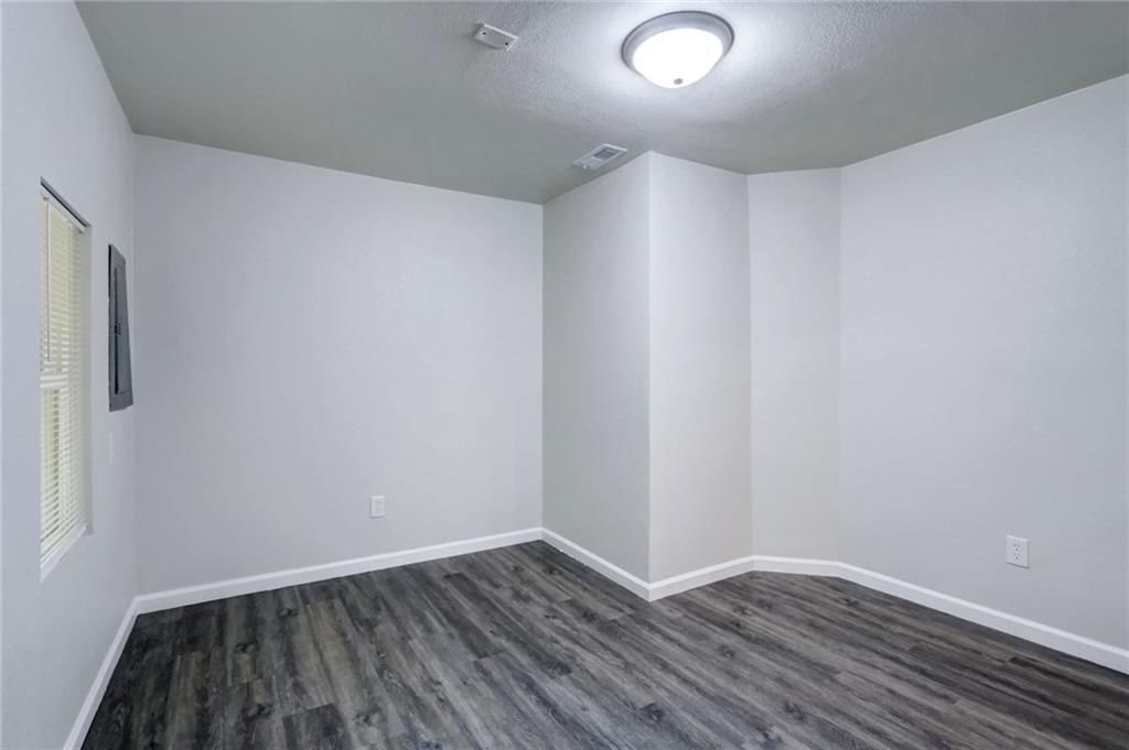 2318 S Forest Avenue — photo 21
