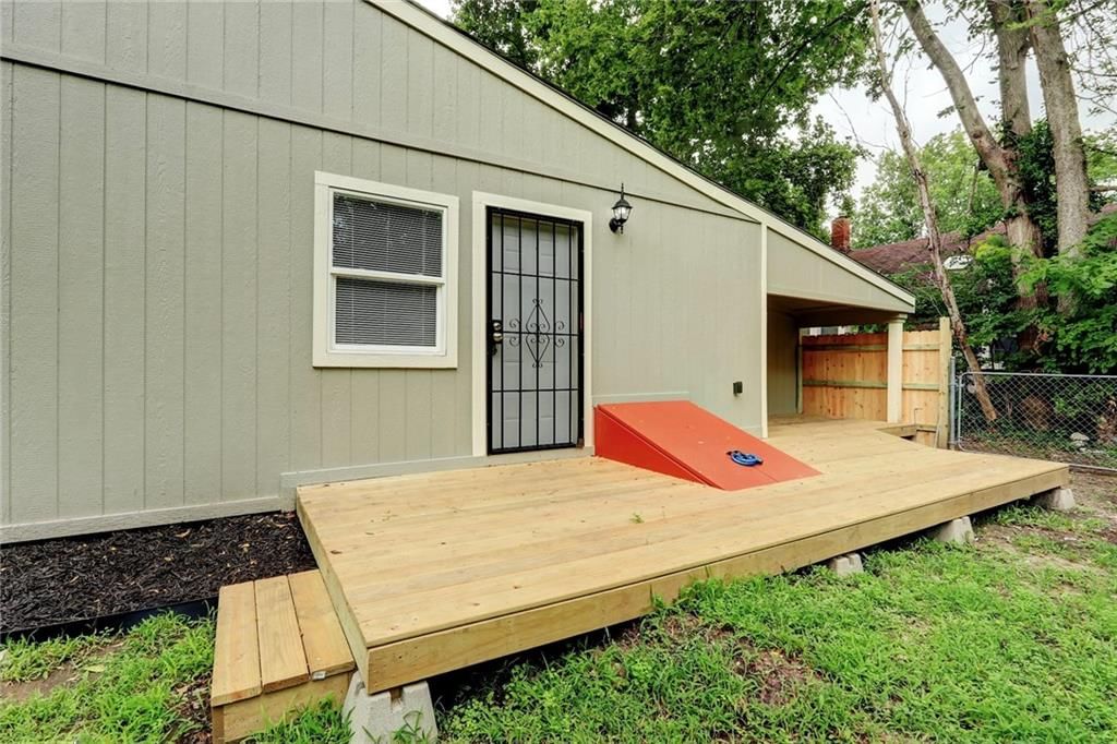2318 S Forest Avenue — photo 24