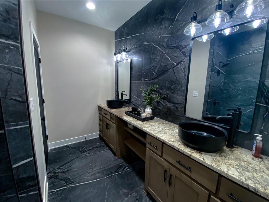 718 SW 800th Road — photo 9