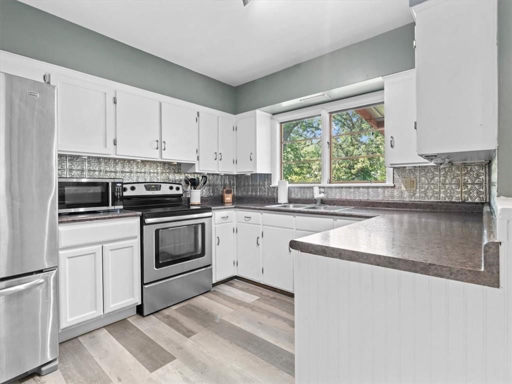 1035 E Hyde Park Avenue — photo 16
