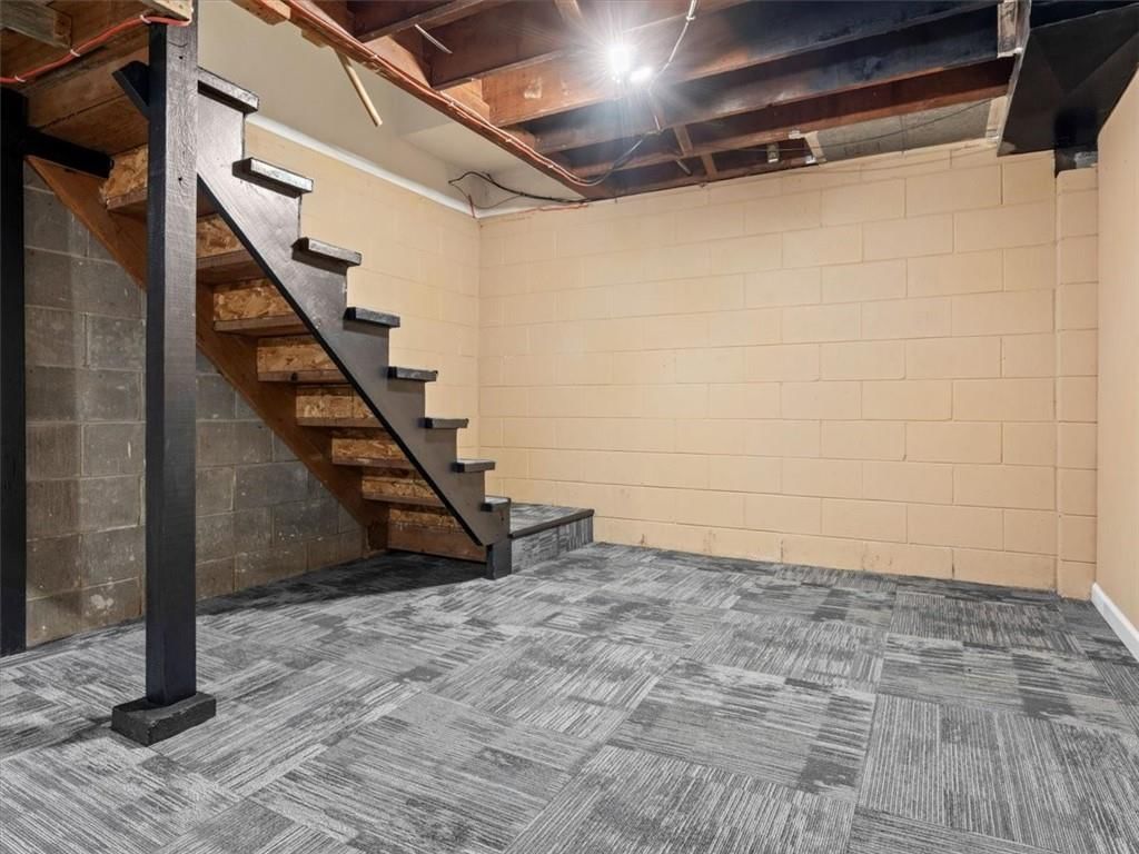 1035 E Hyde Park Avenue — photo 18