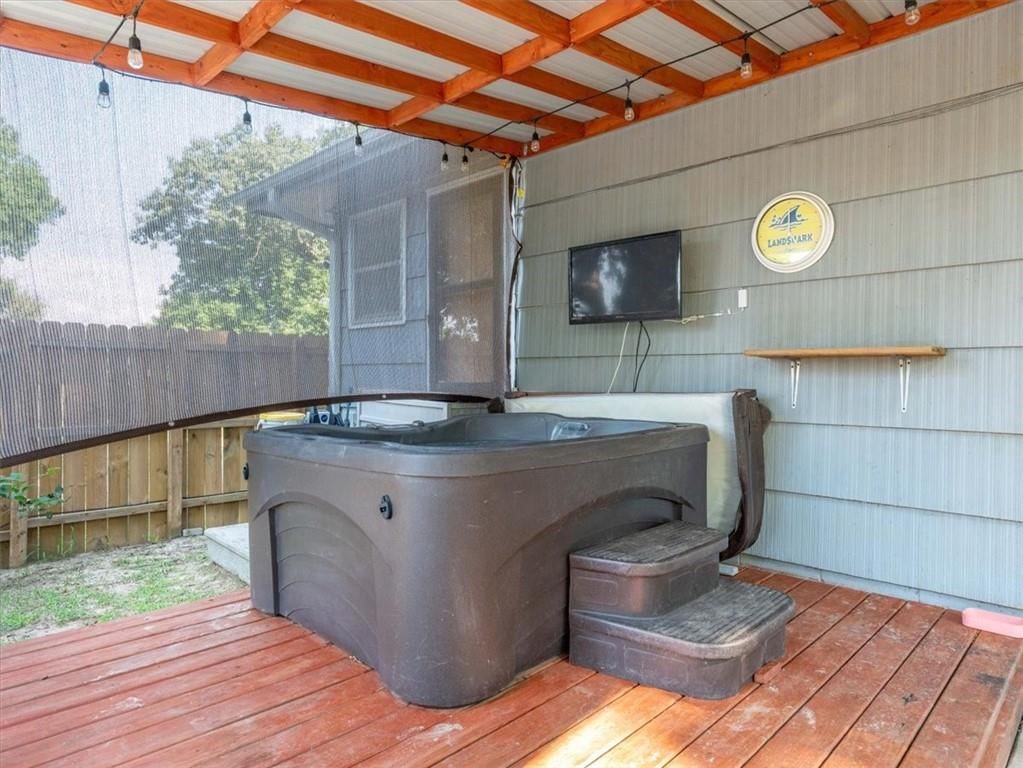 1035 E Hyde Park Avenue — photo 26