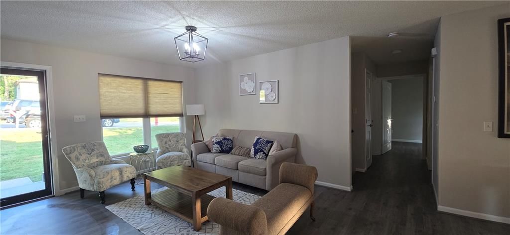 4948 N Fremont Avenue — photo 2