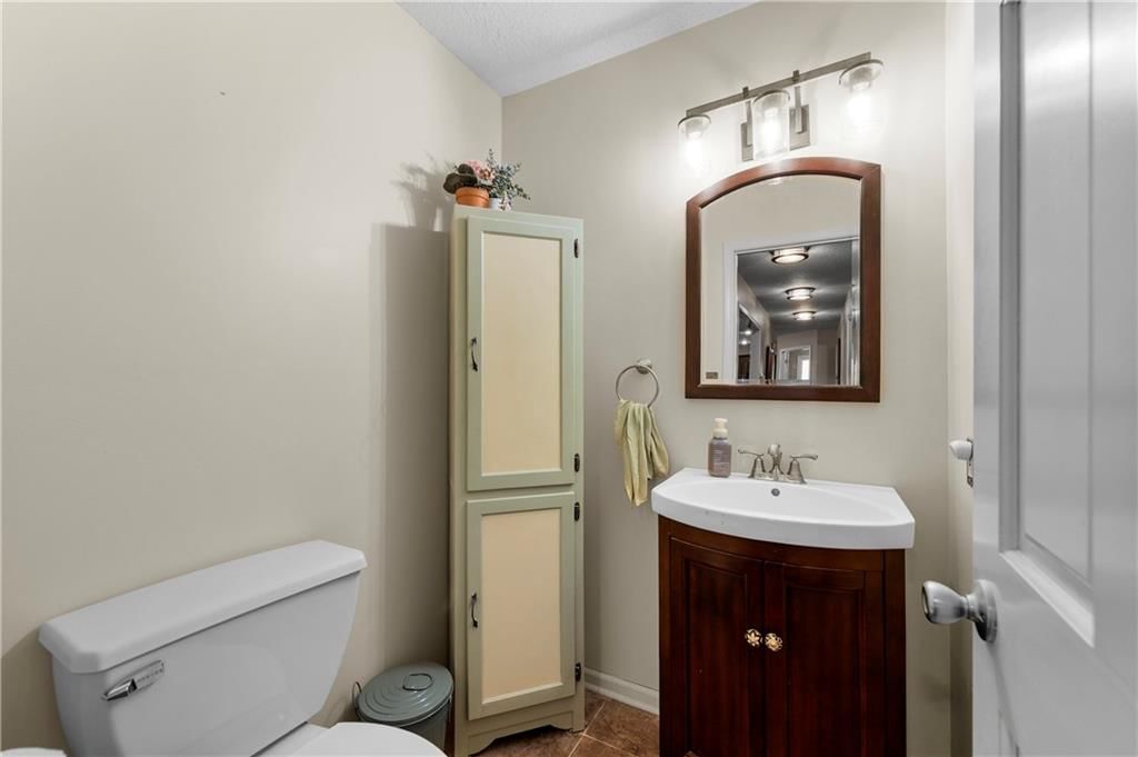 3401 N 154th Street — photo 38