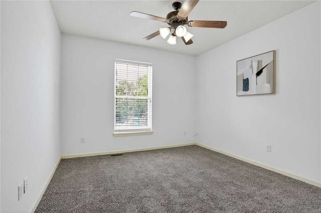 12147 S Monroe Street — photo 20