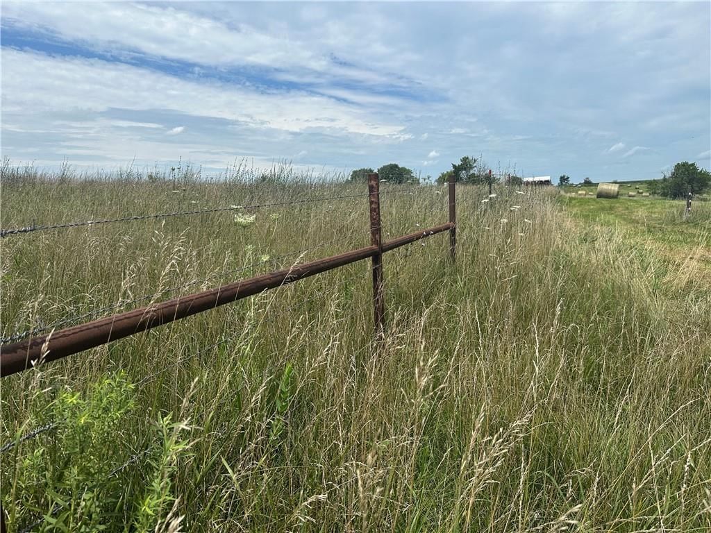 NW Pleasant Road — photo 20