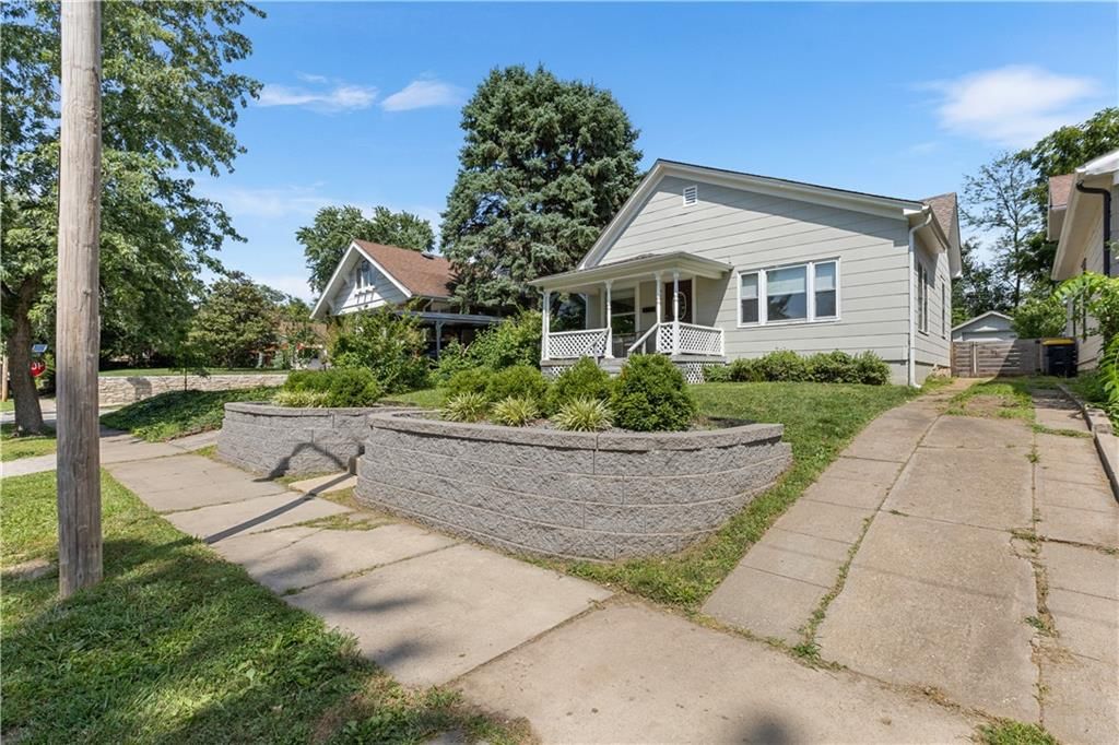4403 Genessee Street — photo 2