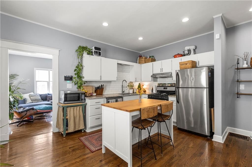 4403 Genessee Street — photo 11