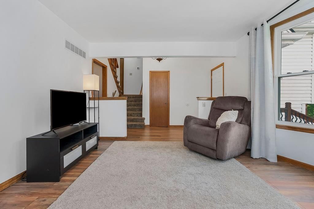 1504 E Wells Fargo Drive — photo 4