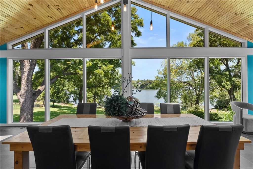 1525 NE Ozark Drive — photo 17