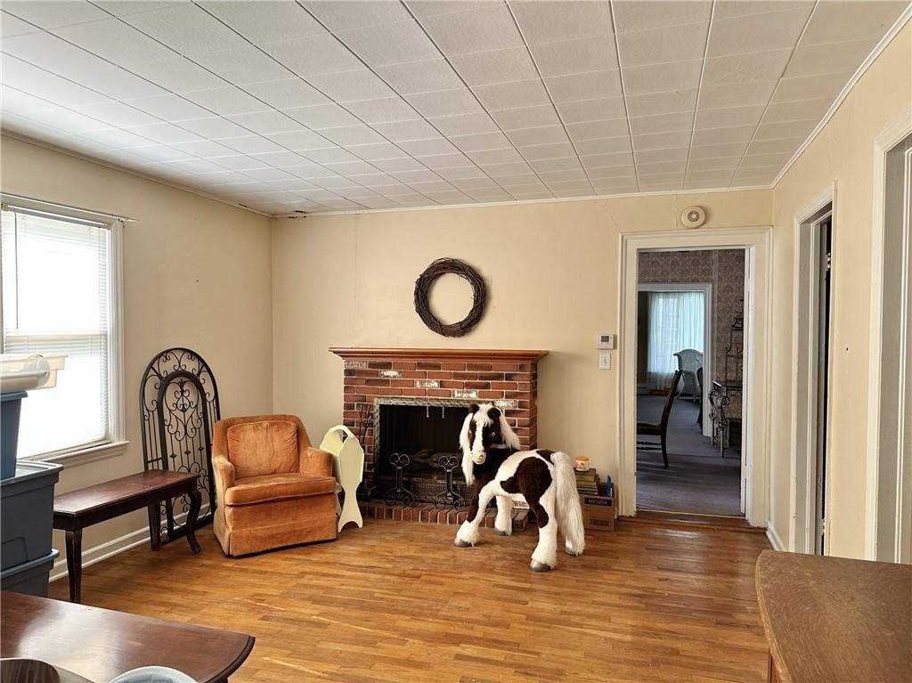421 W 12th Street — photo 16
