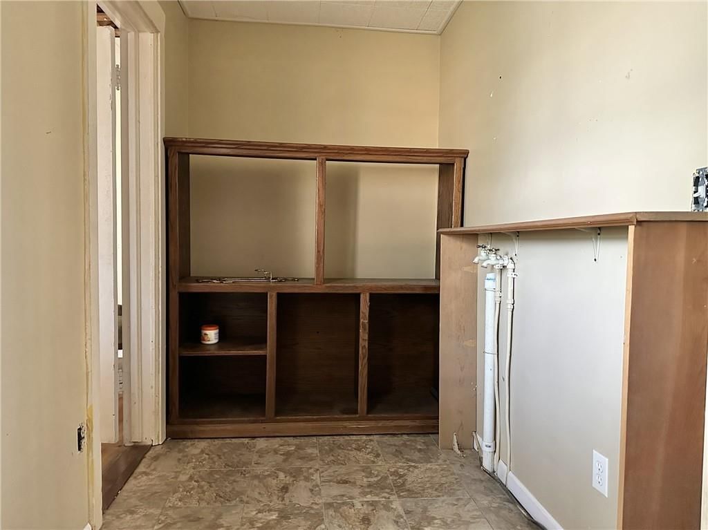 421 W 12th Street — photo 23
