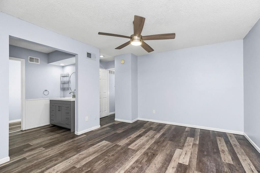 570 NW Valleybrook Road — photo 17