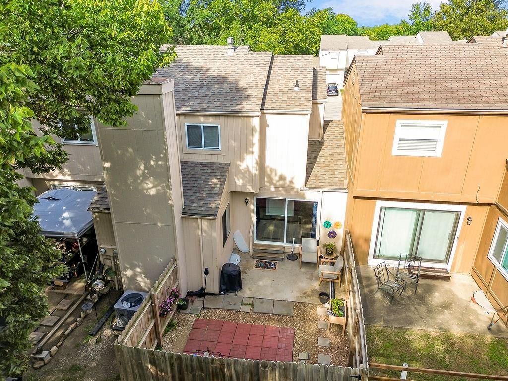 570 NW Valleybrook Road — photo 23