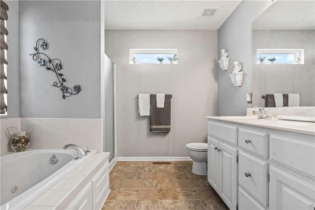 8120 N Myrtle Avenue — photo 23