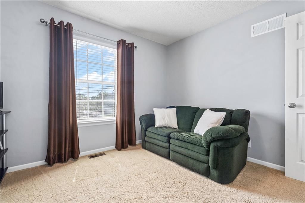 8120 N Myrtle Avenue — photo 27