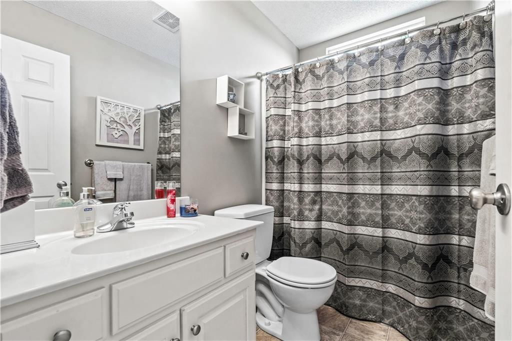 8120 N Myrtle Avenue — photo 31