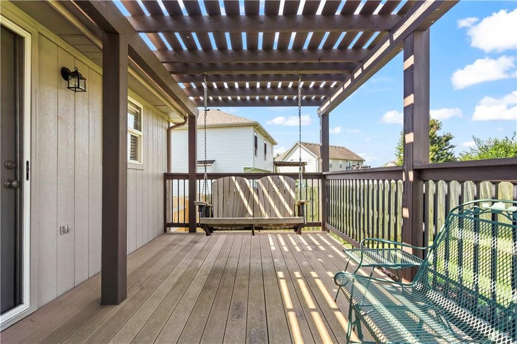 8120 N Myrtle Avenue — photo 33