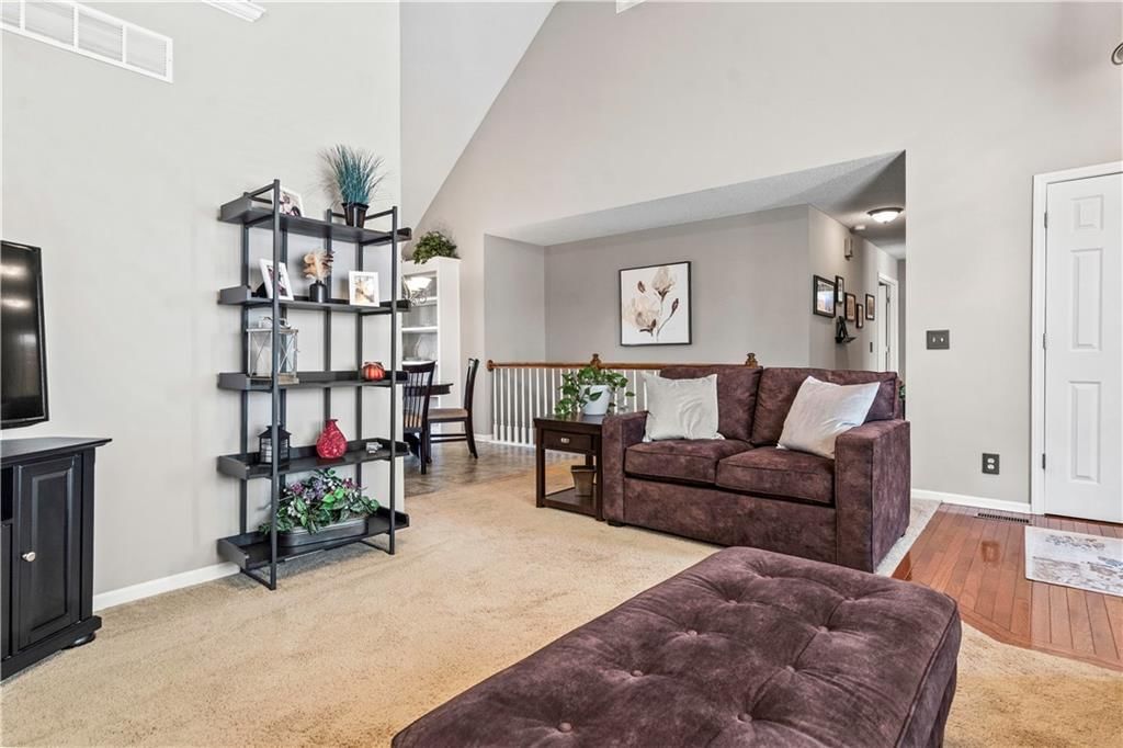8120 N Myrtle Avenue — photo 5