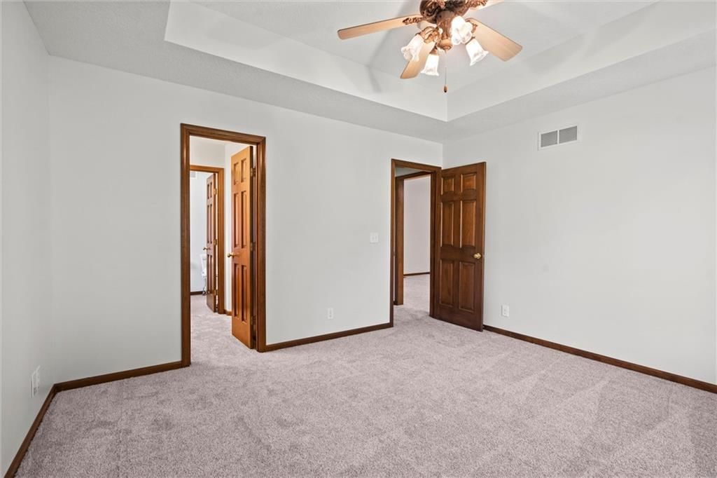 3420 S Victoria Drive — photo 17