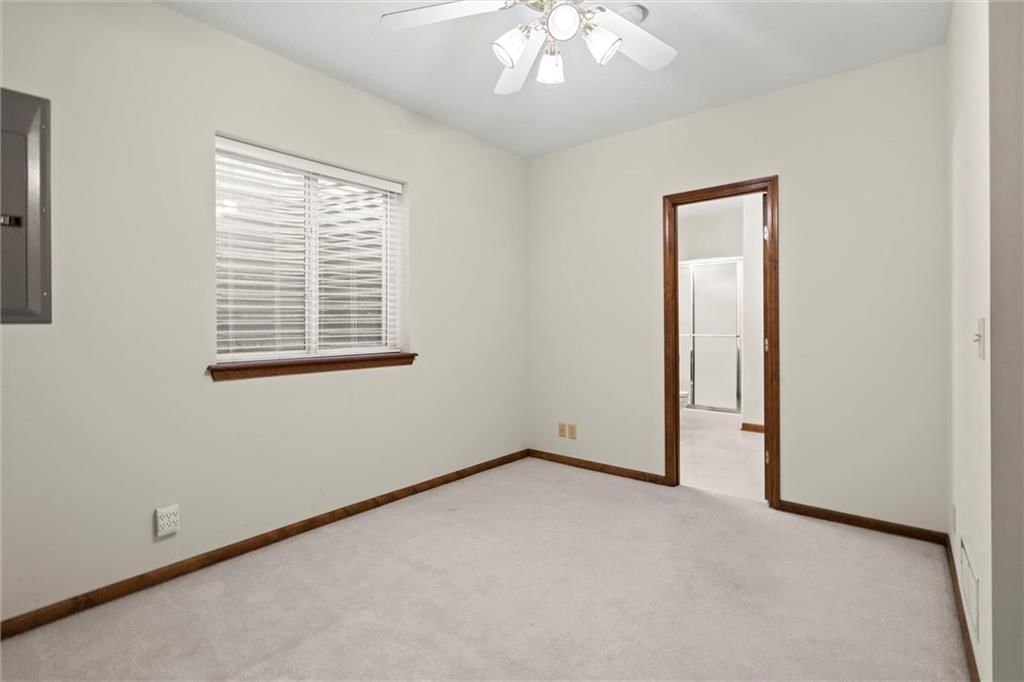 3420 S Victoria Drive — photo 26