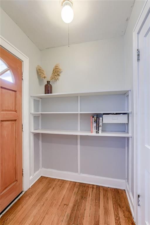 221 E Winthrope Road — photo 18