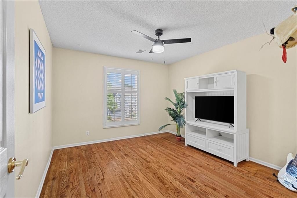 8957 W 125th Terrace — photo 32
