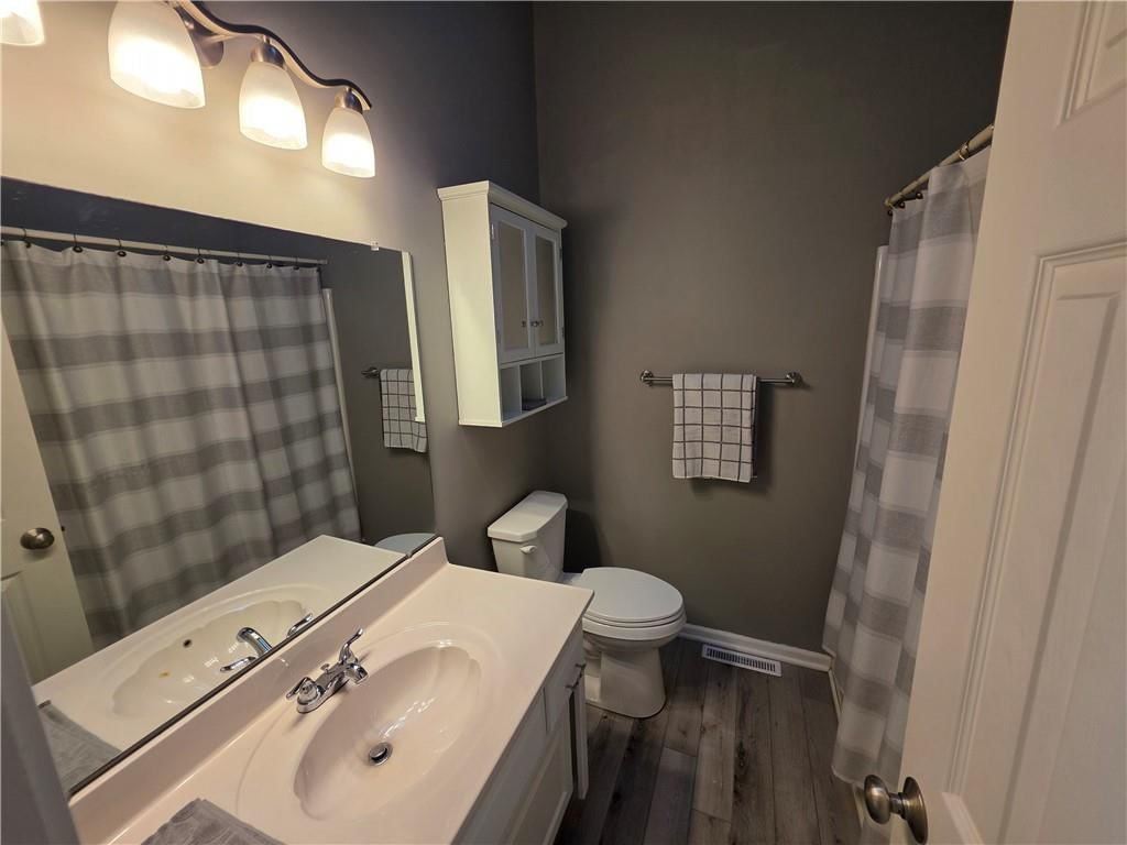 2144 SW British Drive — photo 10