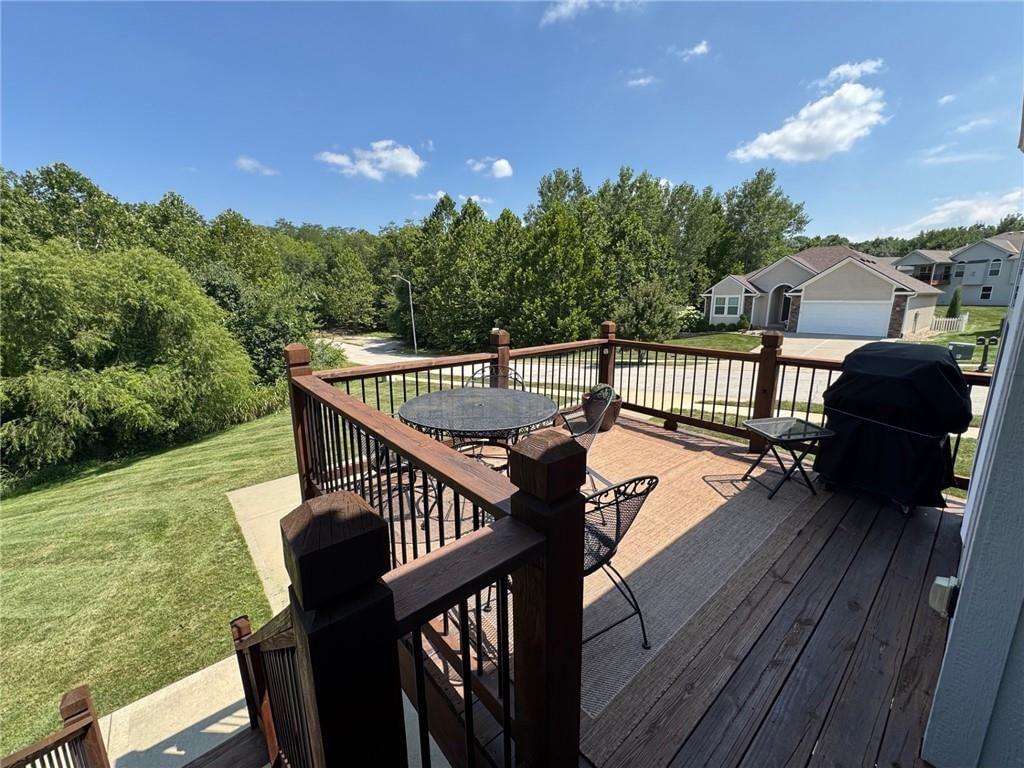 7015 N Cypress Avenue — photo 13
