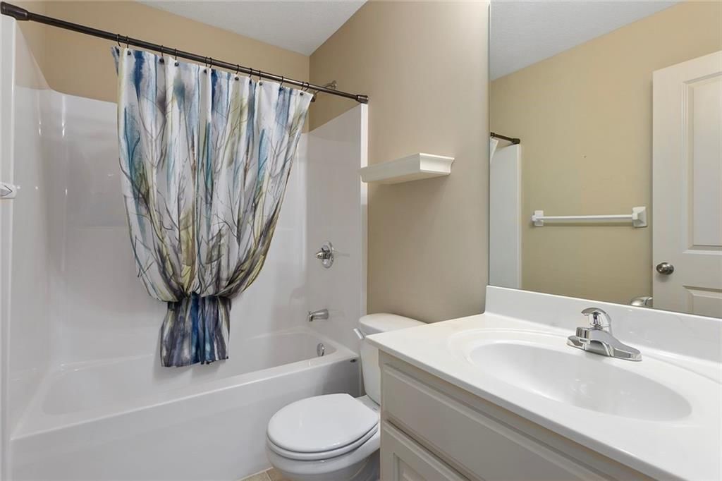 7015 N Cypress Avenue — photo 22